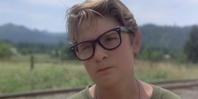 <em>《伴我同行》</em>（Stand by Me）影片截图。Teddy Duchamp，由Corey Feldman饰演